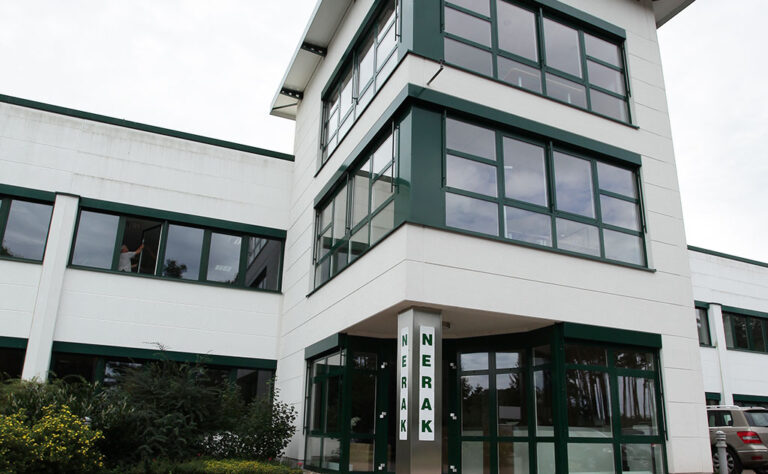 NERAK-Historie-2010-neue-Dimension-zusaetzlichen-Hallenflaeche-v02